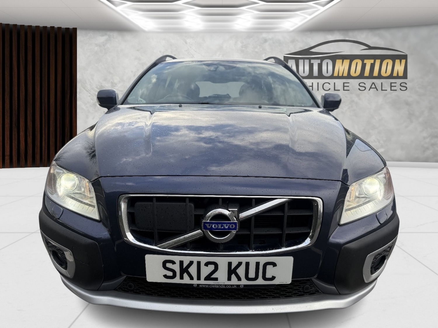 Used Volvo XC70 2012 for sale - 76643363: Photo 2