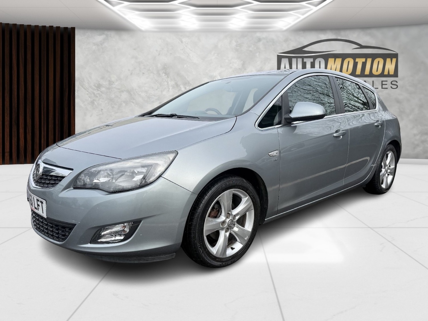 Used Vauxhall Astra 2012 for sale - 77584520: Photo 3