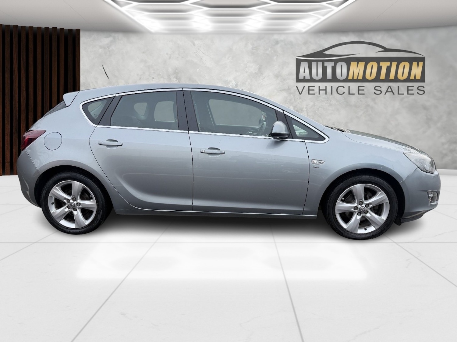Used Vauxhall Astra 2012 for sale - 77584520: Photo 8