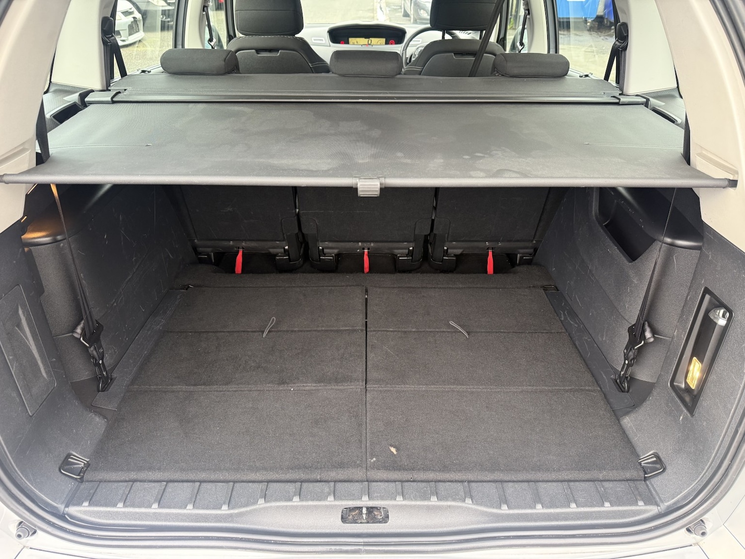 Used Citroen Grand C4 Picasso 2011 for sale - 77616376: Photo 15