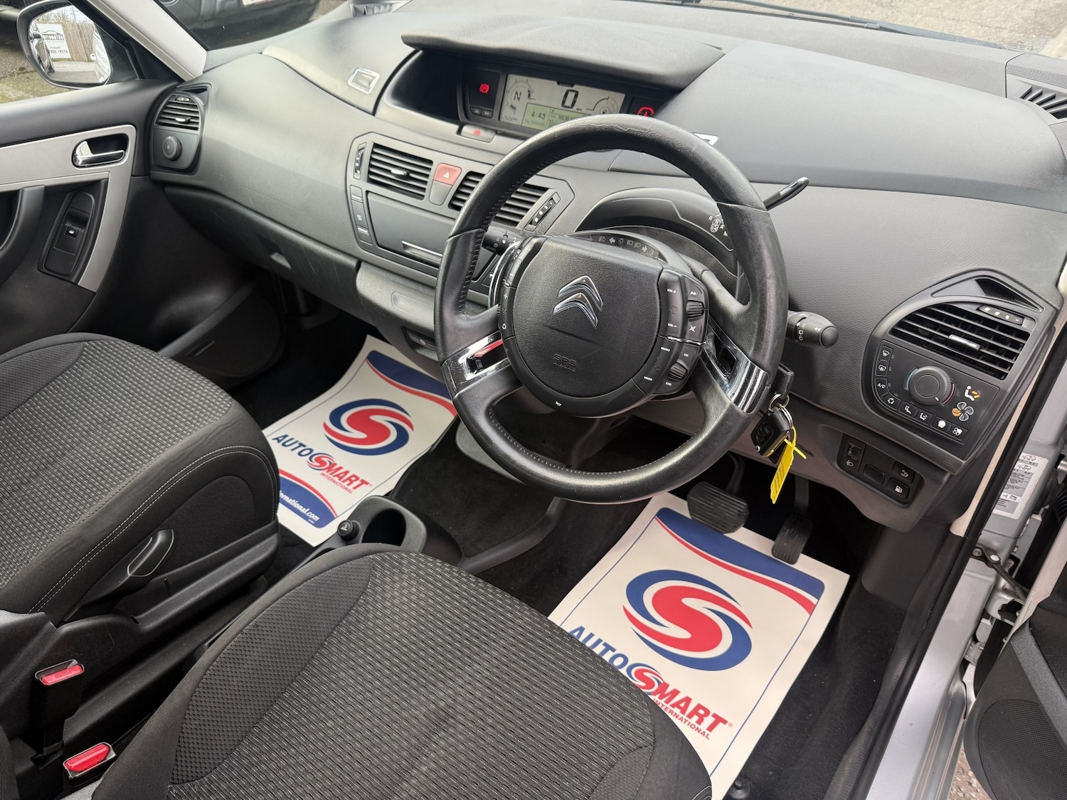 Used Citroen Grand C4 Picasso 2011 for sale - 77616376: Photo 9