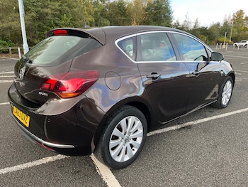 Used Vauxhall Astra 2013 for sale - 76341114: Photo