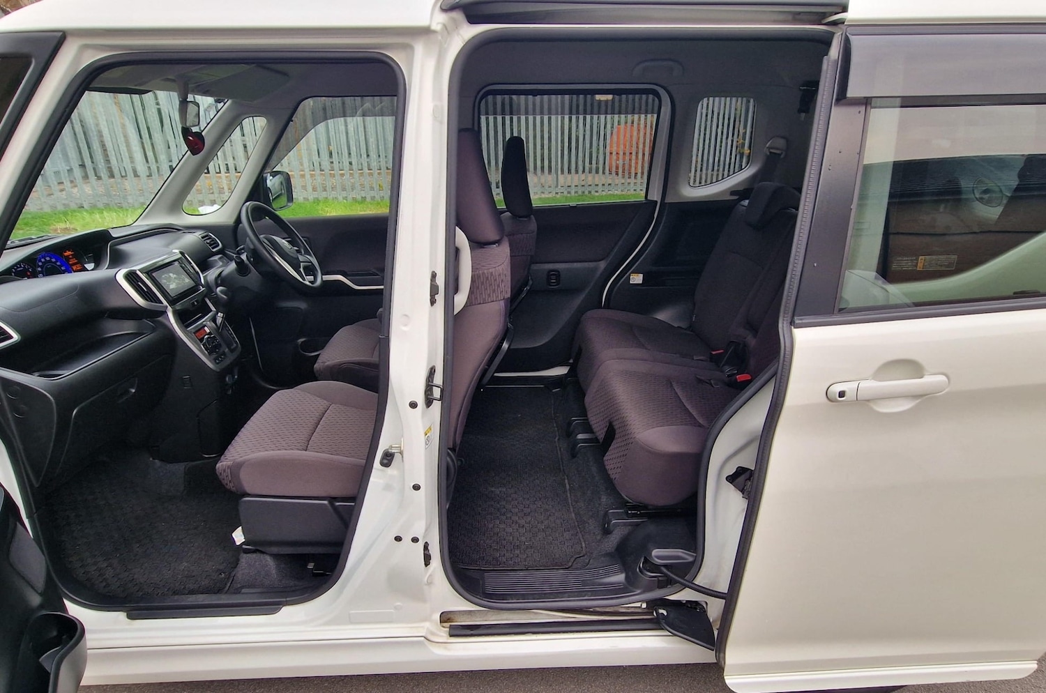 Used Suzuki Swift 2015 for sale - 76196953: Photo 13