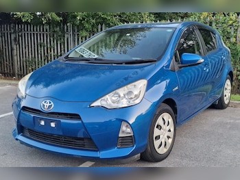 Used Toyota Aqua 2014 for sale - 75400438: Photo