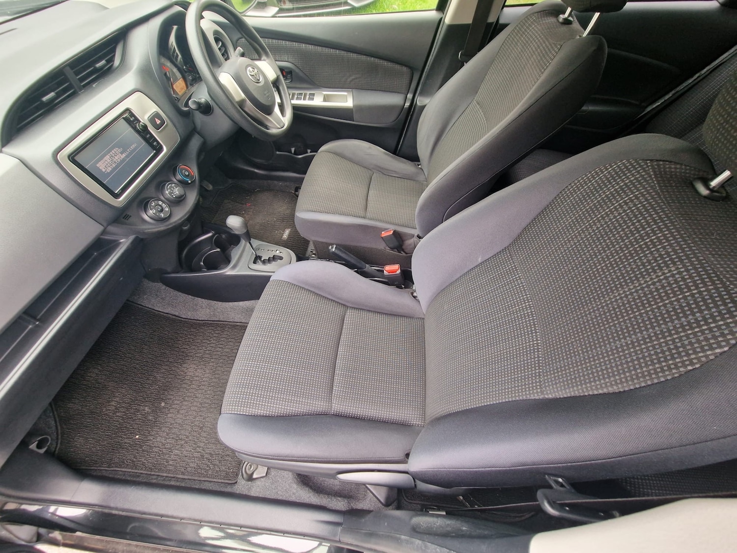 Used Toyota Yaris 2014 for sale - 76268718: Photo 10