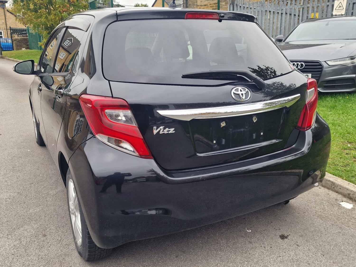 Used Toyota Yaris 2014 for sale - 76268718: Photo 11