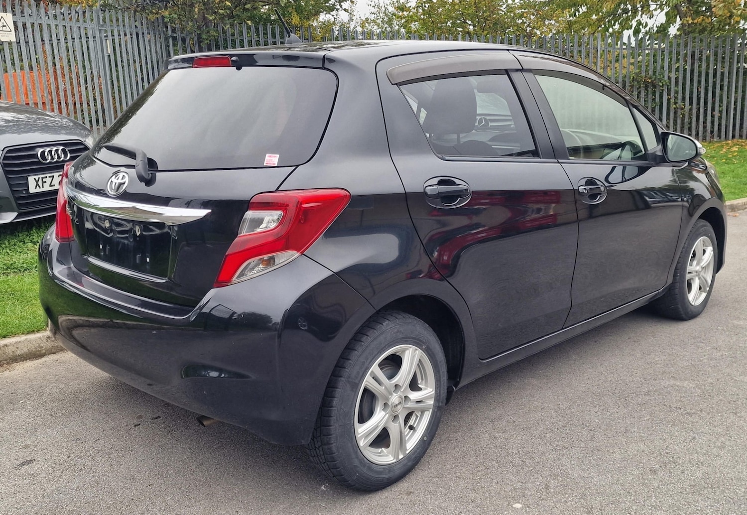 Used Toyota Yaris 2014 for sale - 76268718: Photo 12
