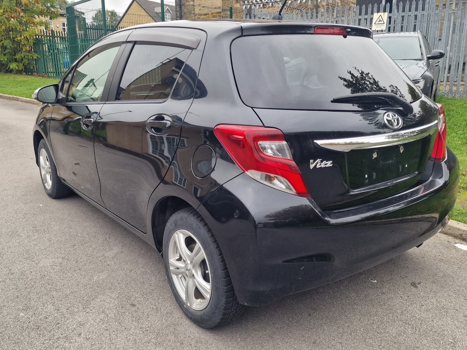 Used Toyota Yaris 2014 for sale - 76268718: Photo 14