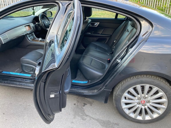 Used Jaguar XF 2015 for sale - 74872891: Photo 14