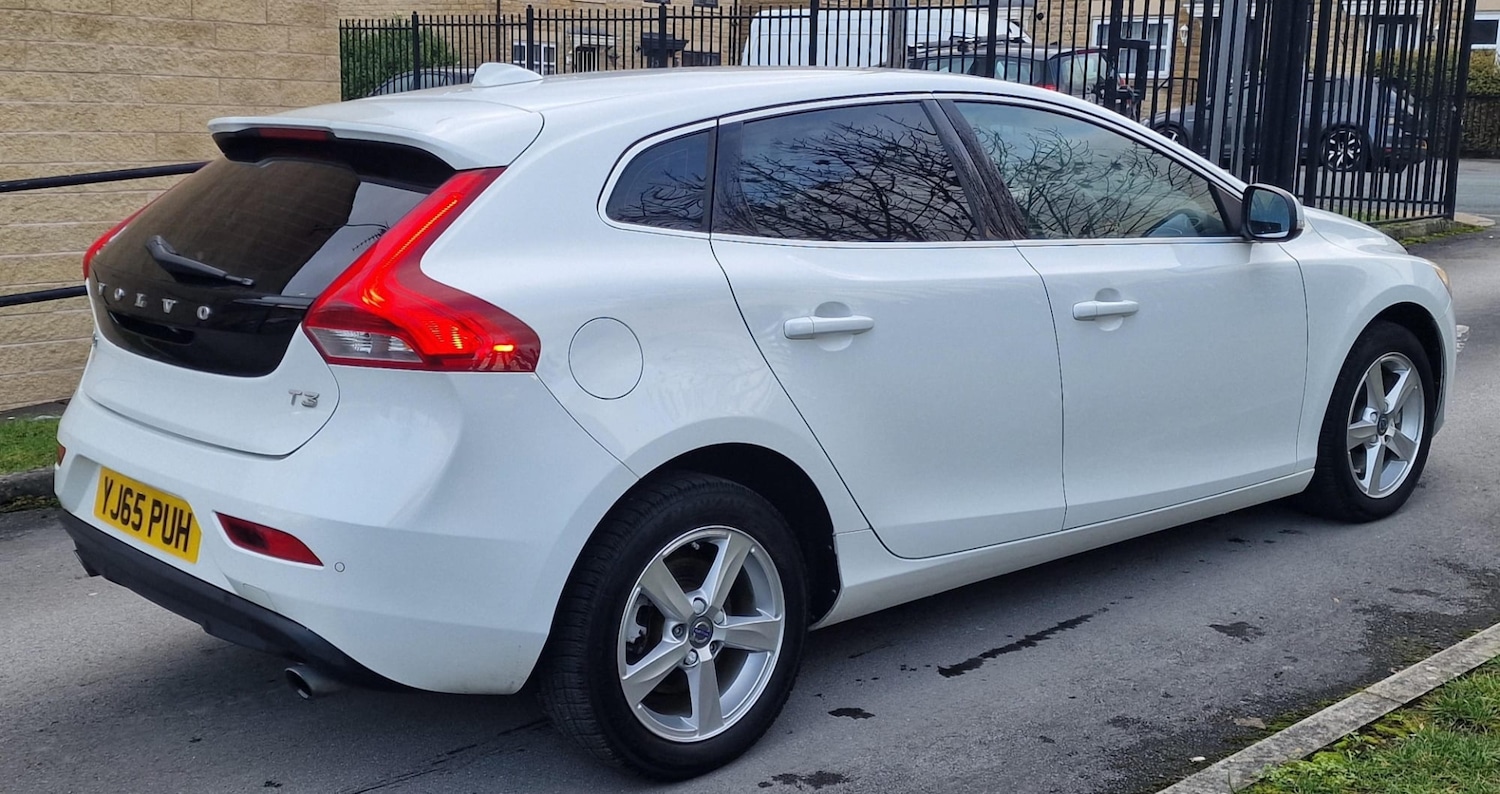 Used Volvo V40 2015 for sale - 77315512: Photo 20