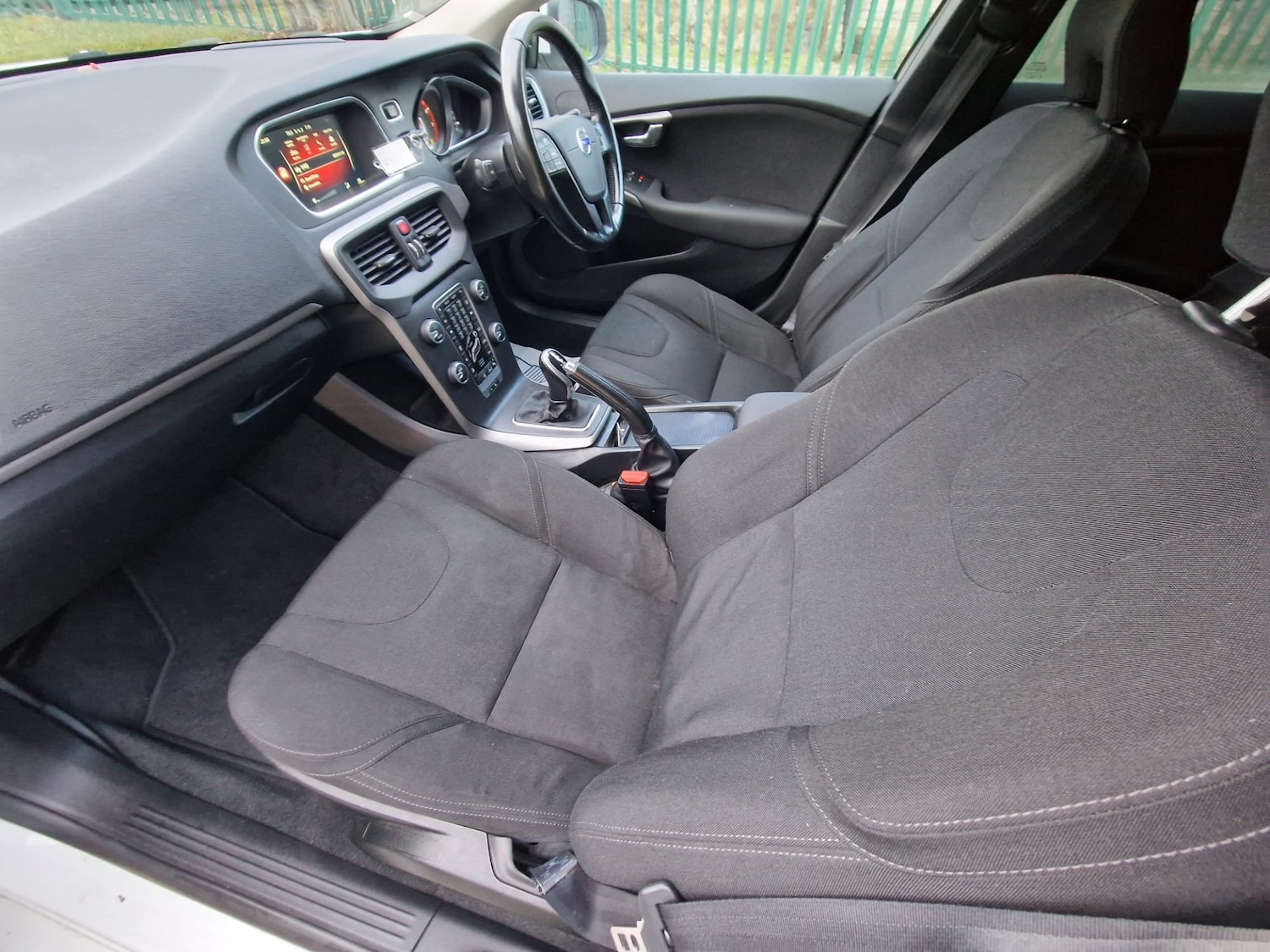 Used Volvo V40 2015 for sale - 77315512: Photo 22