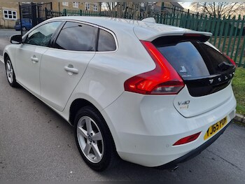 Used Volvo V40 2015 for sale - 77315512: Photo