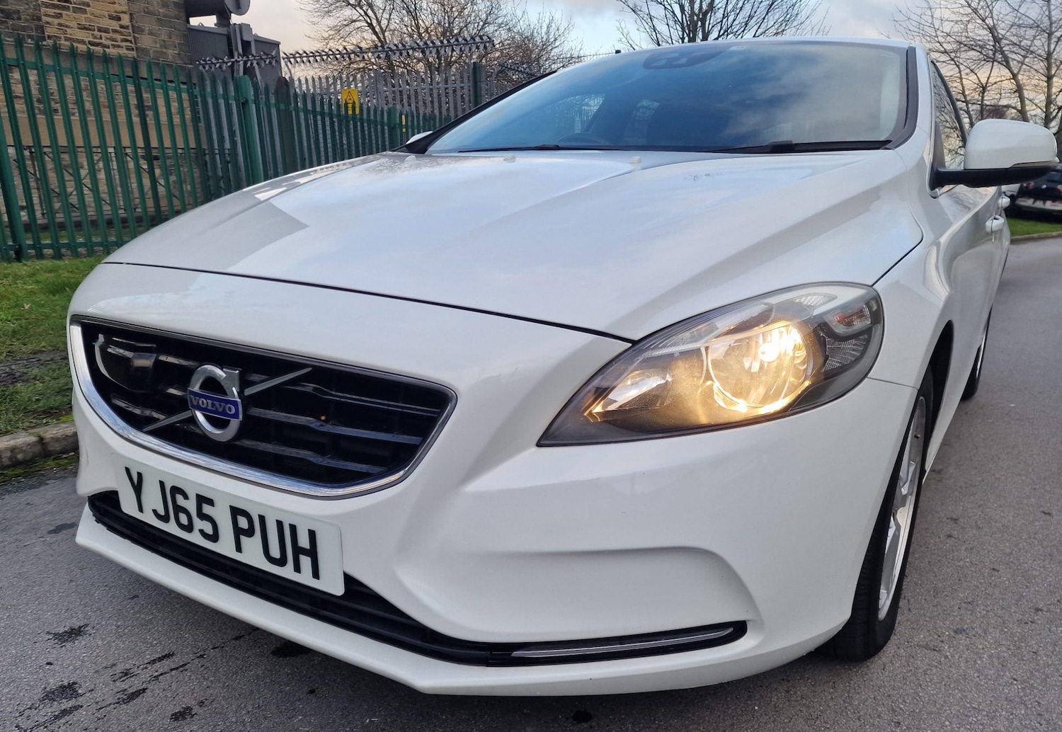 Used Volvo V40 2015 for sale - 77315512: Photo 7