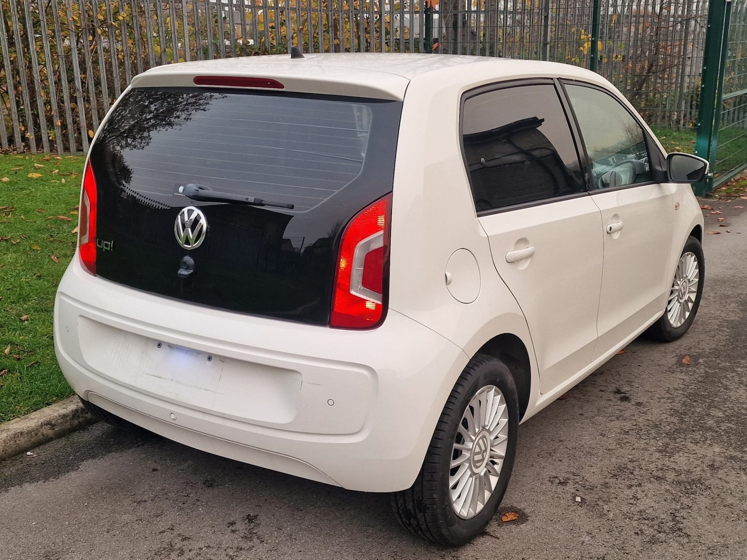 Used Volkswagen up! 2015 for sale - 76497118: Photo 15