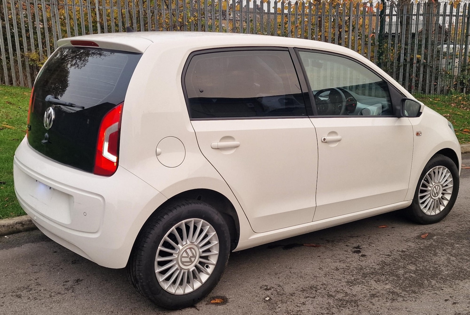 Used Volkswagen up! 2015 for sale - 76497118: Photo 16