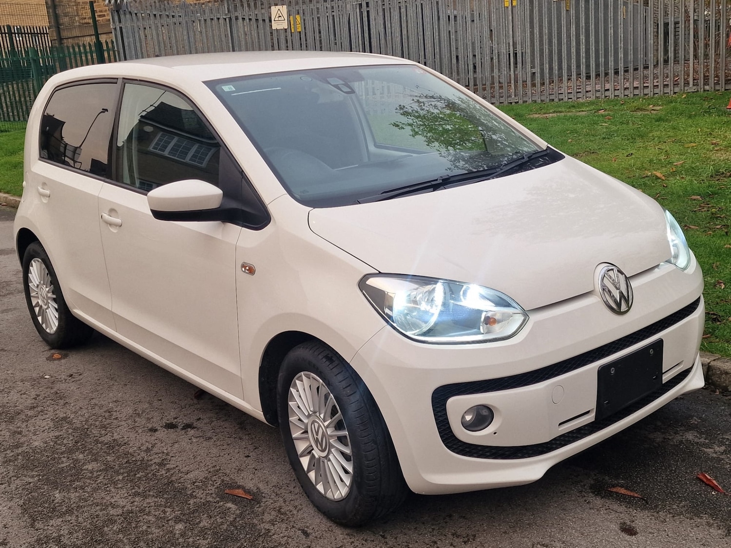 Used Volkswagen up! 2015 for sale - 76497118: Photo 17