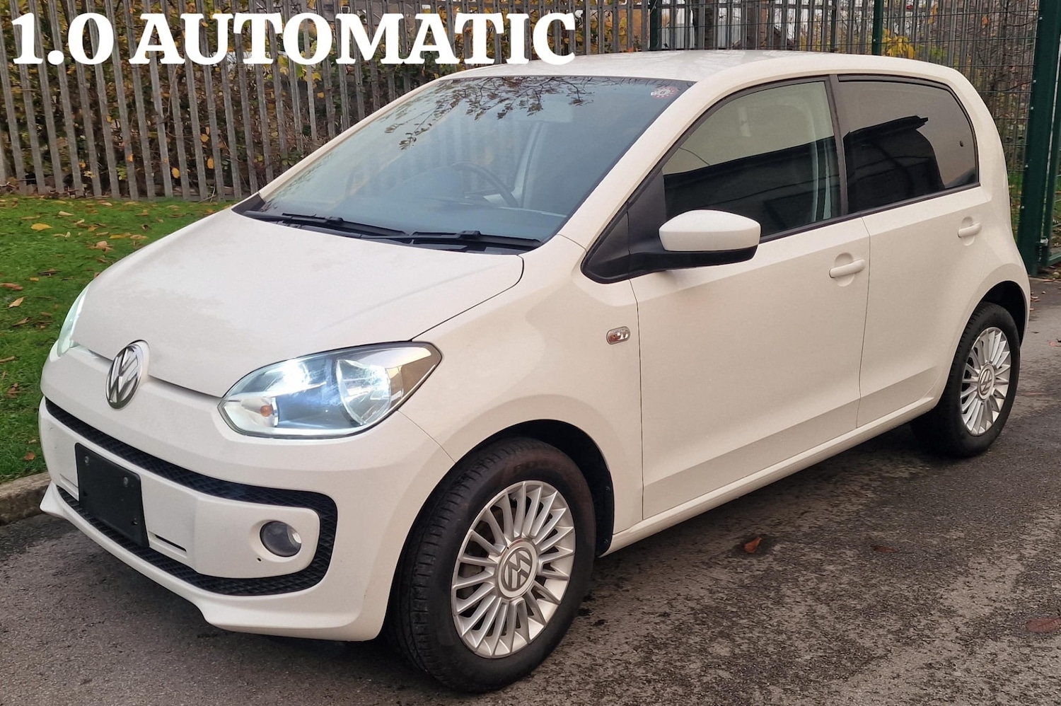 Used Volkswagen up! 2015 for sale - 76497118: Photo 2