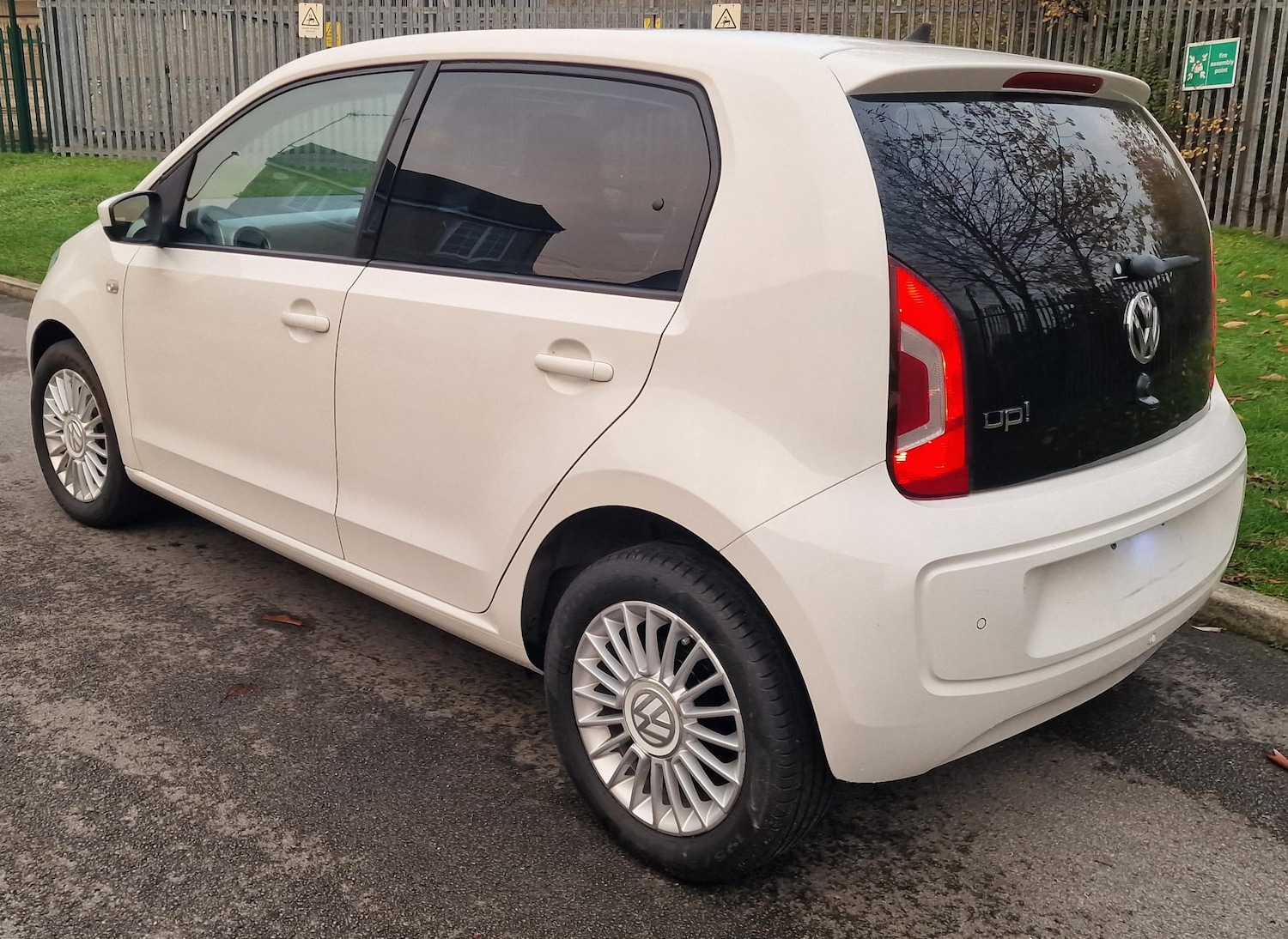 Used Volkswagen up! 2015 for sale - 76497118: Photo 5