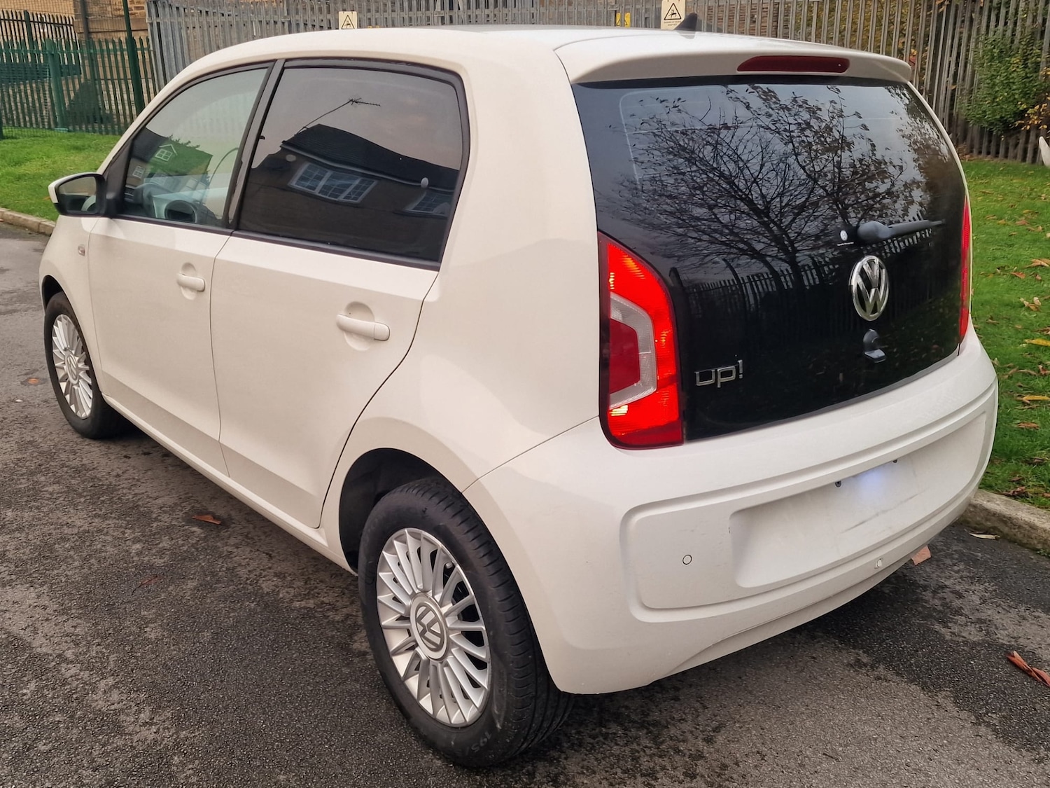 Used Volkswagen up! 2015 for sale - 76497118: Photo 6