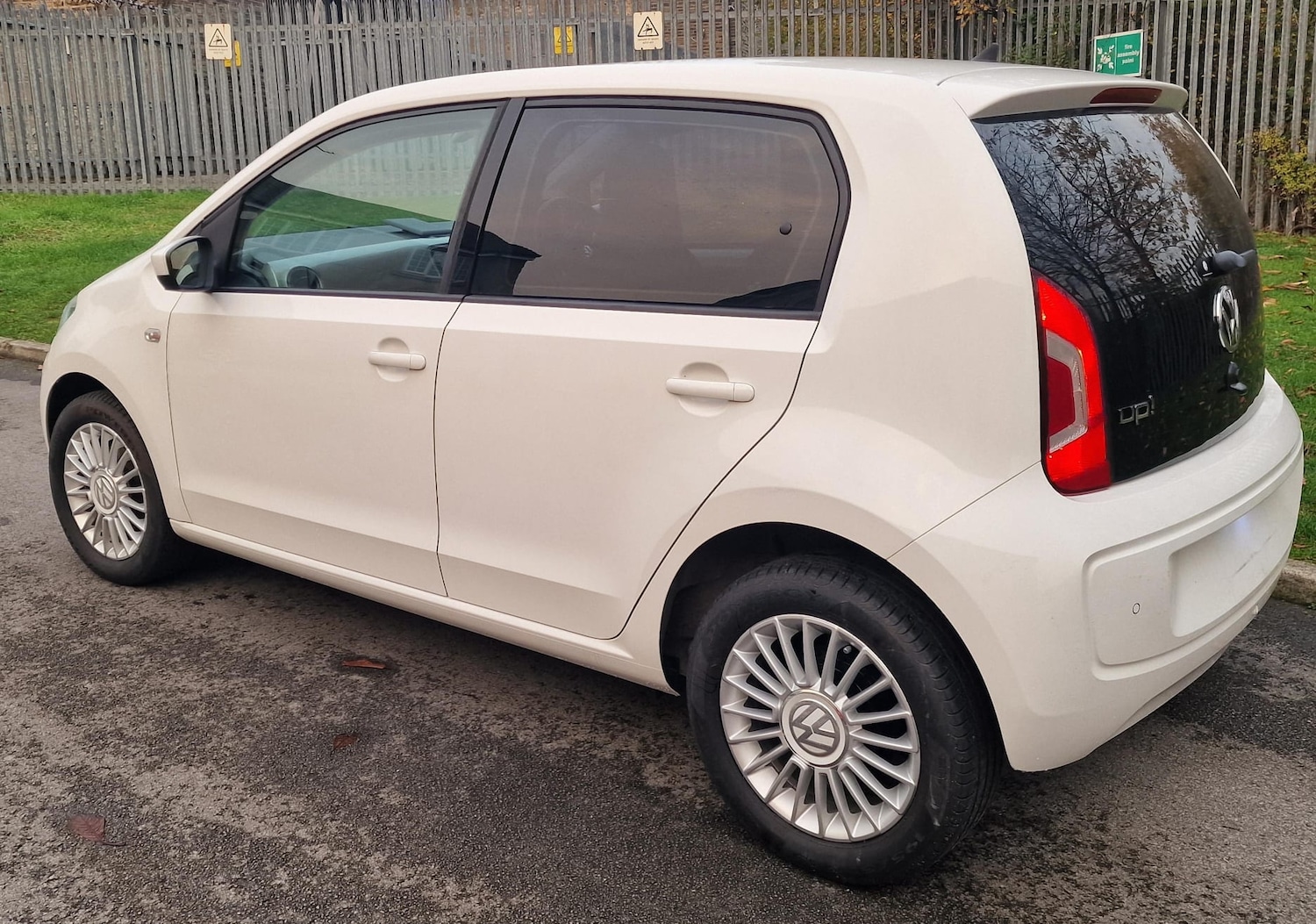 Used Volkswagen up! 2015 for sale - 76497118: Photo 9