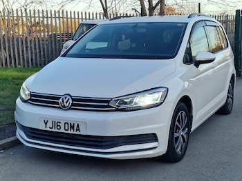 Used Volkswagen Touran 2016 for sale - 77896202: Photo
