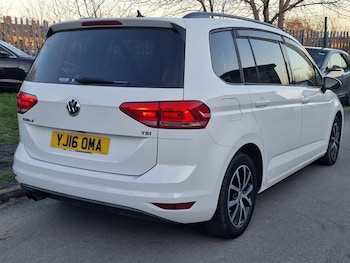 Used Volkswagen Touran 2016 for sale - 77896202: Photo