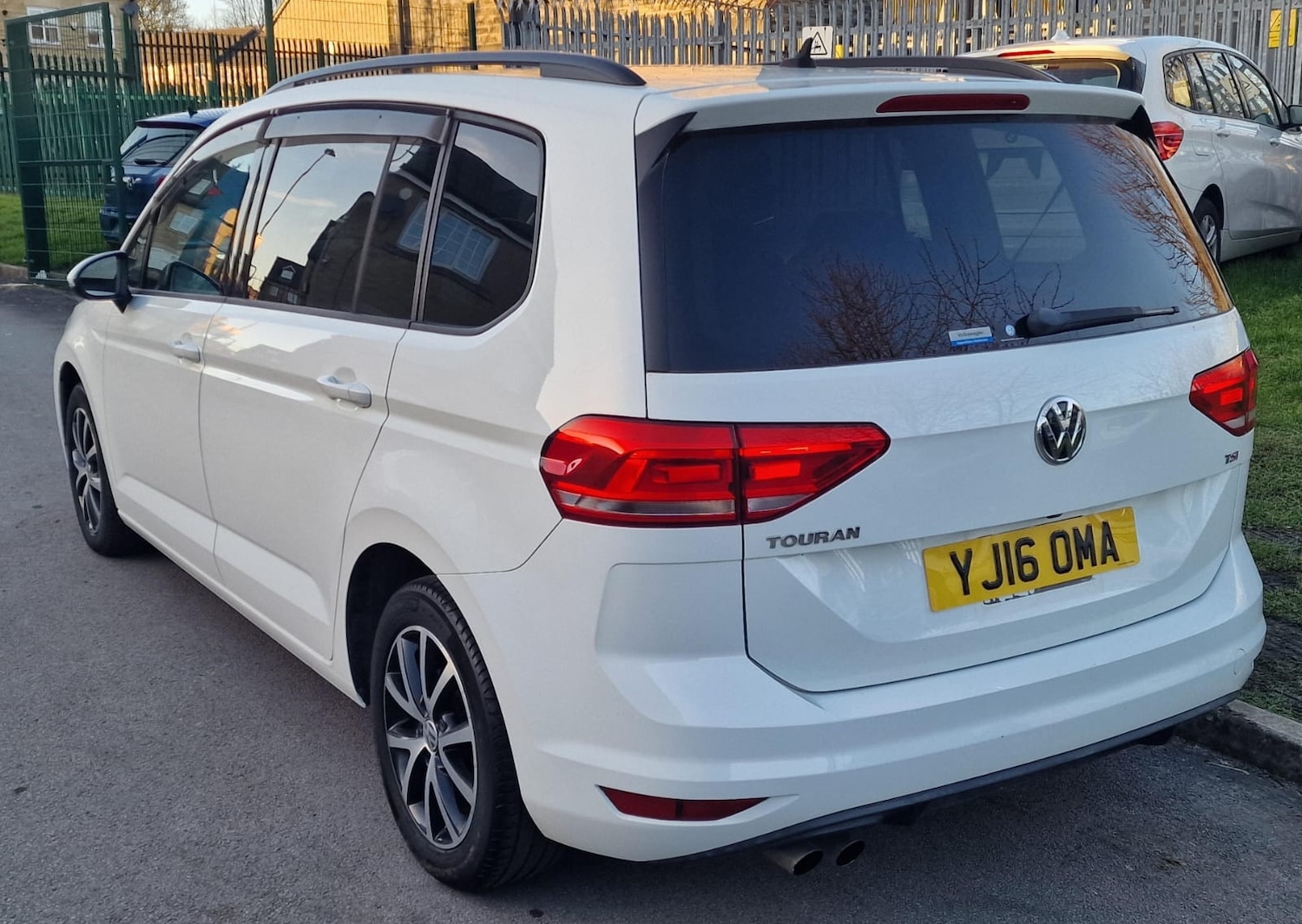 Used Volkswagen Touran 2016 for sale - 77896202: Photo 6
