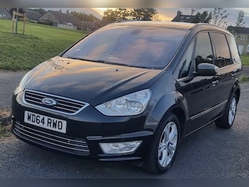 2015 (65) - 2.0 TDCi 140 Zetec 5dr Powershift Euro6 Ulez free