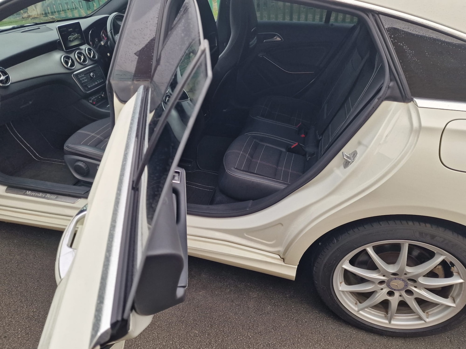 Used Ford Mondeo 2009 for sale - 77140449: Photo 29