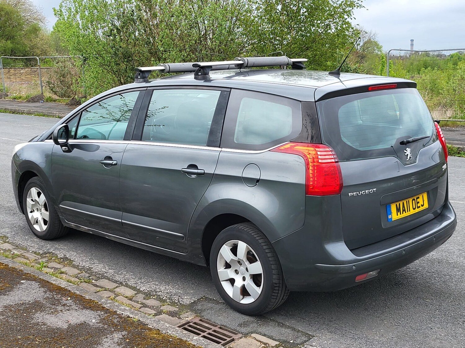 Used Peugeot 5008 2011 for sale - 76268780: Photo 11
