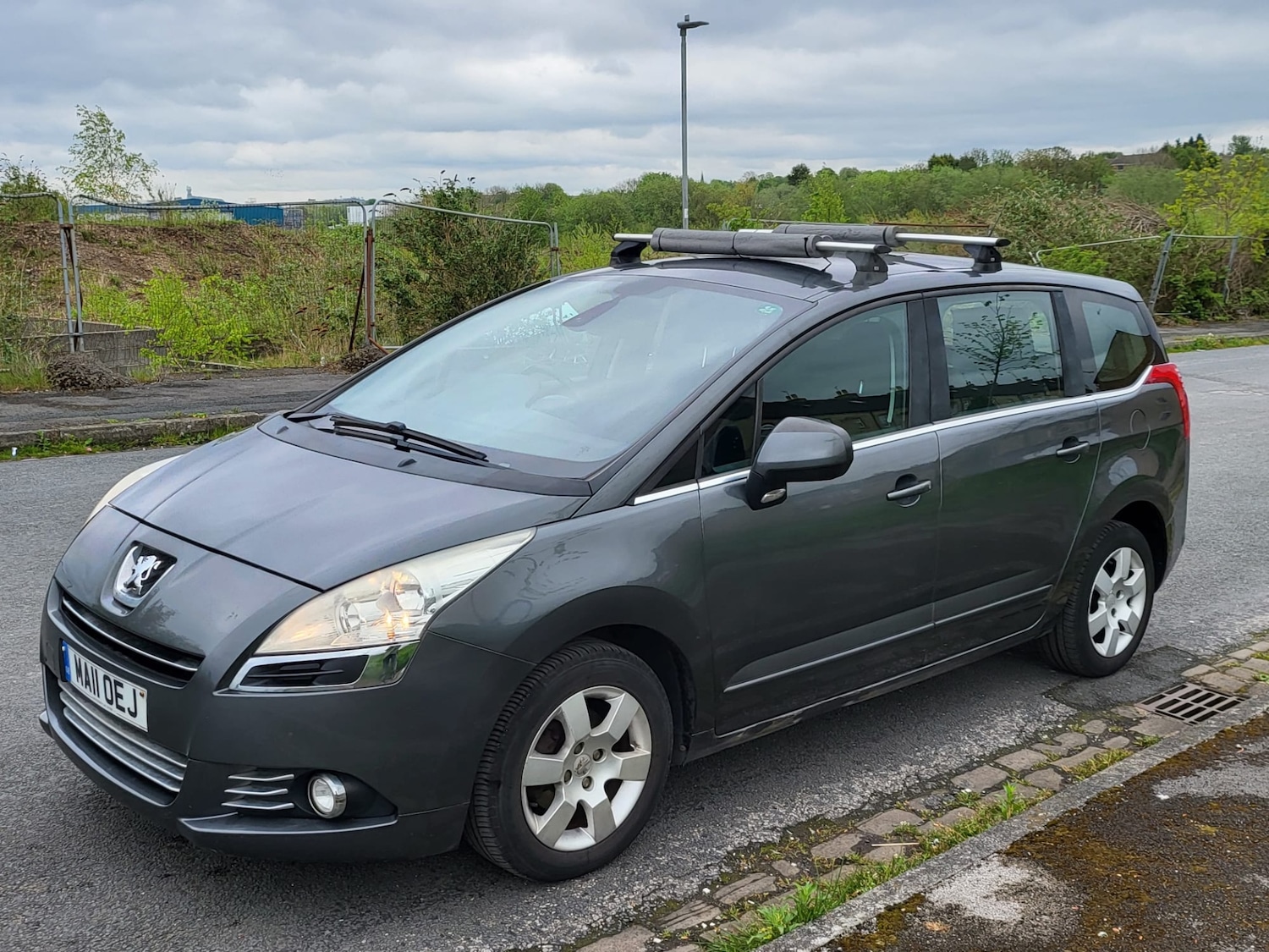 Used Peugeot 5008 2011 for sale - 76268780: Photo 2