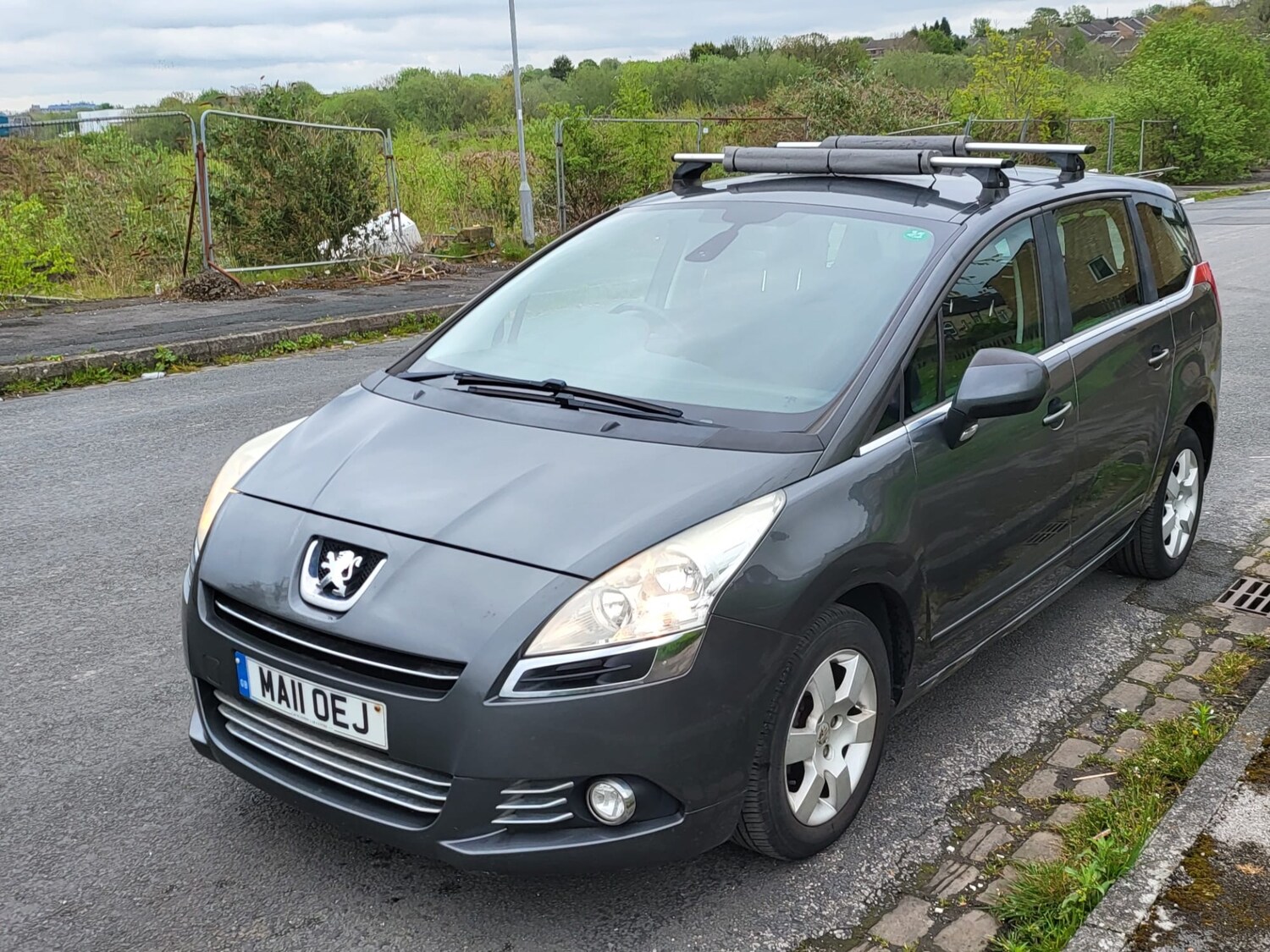 Used Peugeot 5008 2011 for sale - 76268780: Photo 4