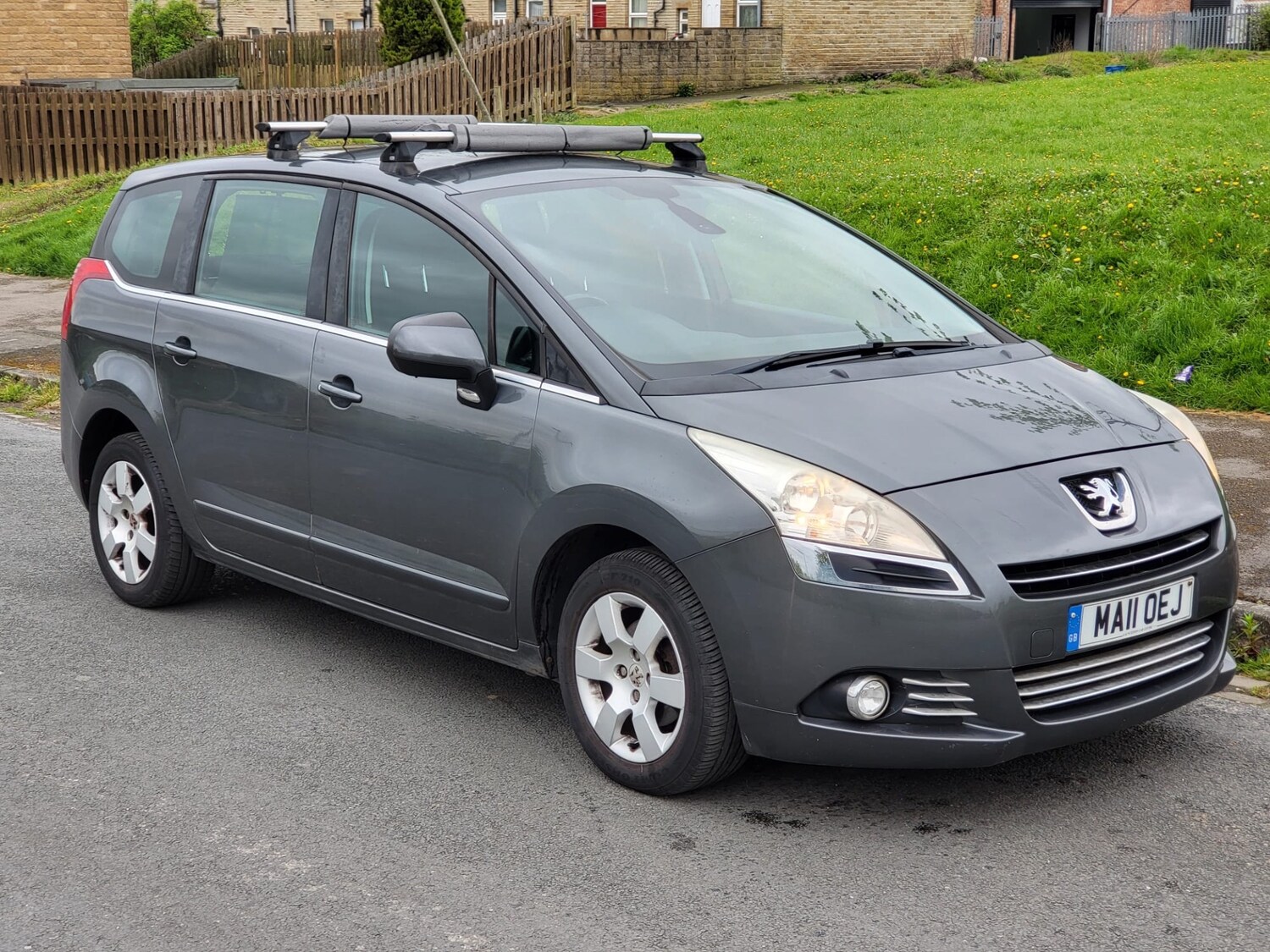 Used Peugeot 5008 2011 for sale - 76268780: Photo 9