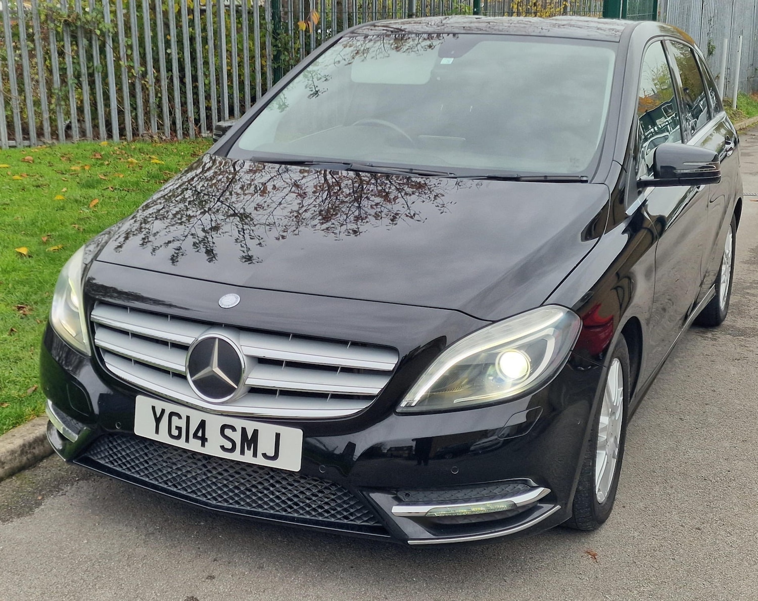 Used Mercedes-Benz B Class 2014 for sale - 76418522: Photo 2