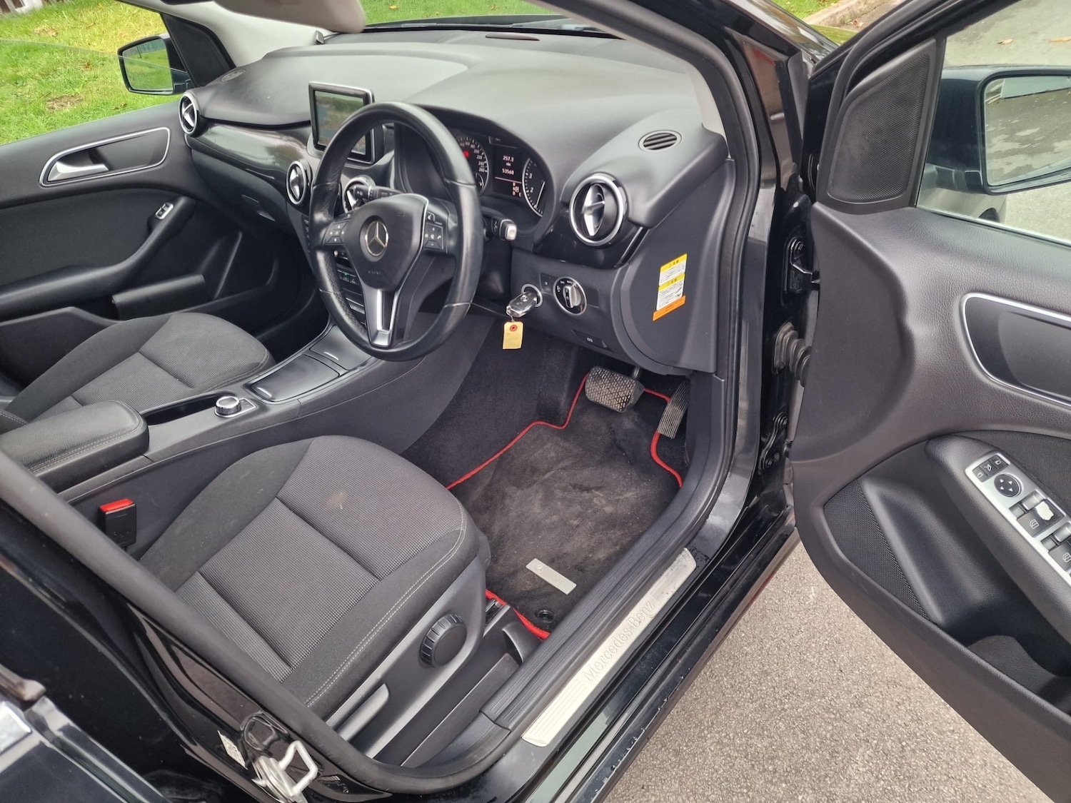 Used Mercedes-Benz B Class 2014 for sale - 76418522: Photo 23