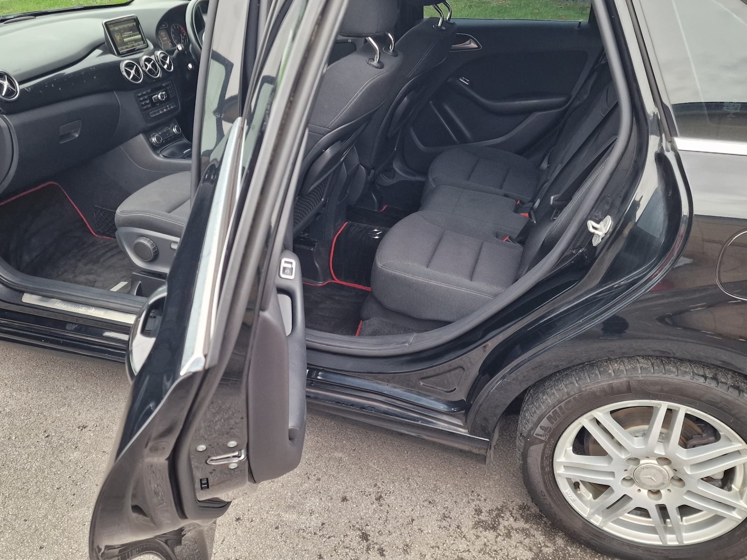 Used Mercedes-Benz B Class 2014 for sale - 76418522: Photo 29