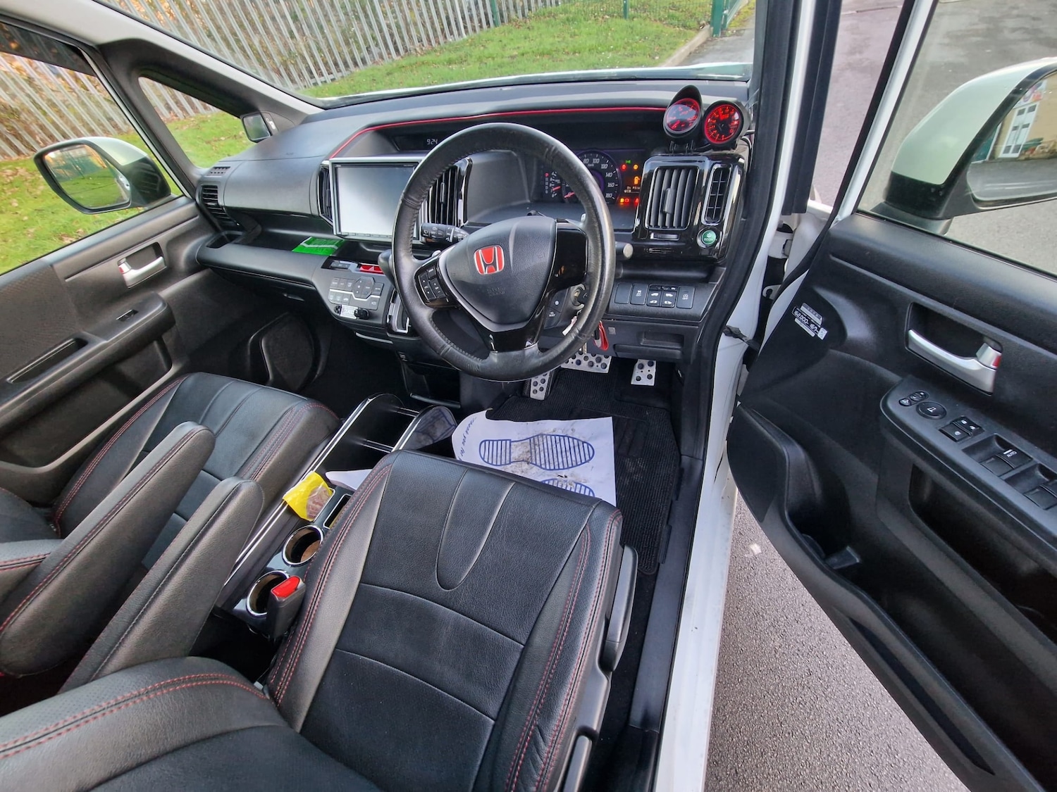 Used Honda Stepwagon 2013 for sale - 76858949: Photo 8