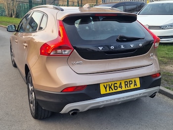 Used Volvo V40 2014 for sale - 79463787: Photo
