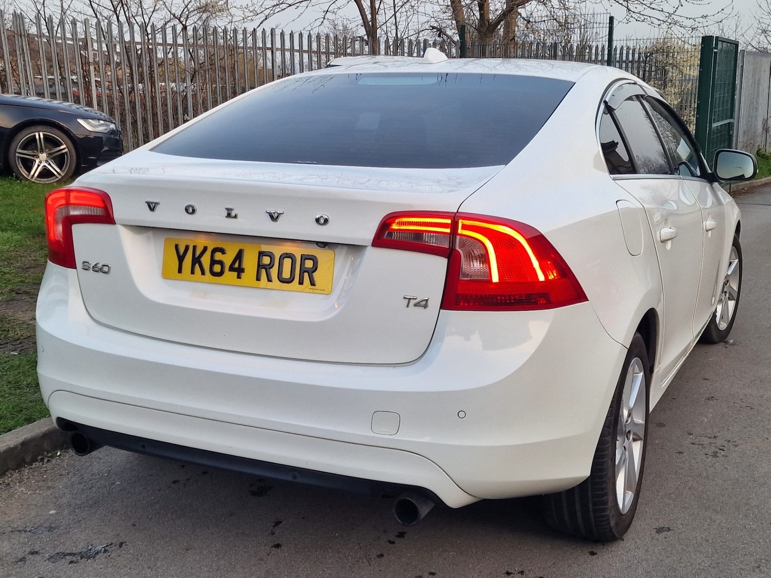 Used Volvo S60 2014 for sale - 77980006: Photo 25