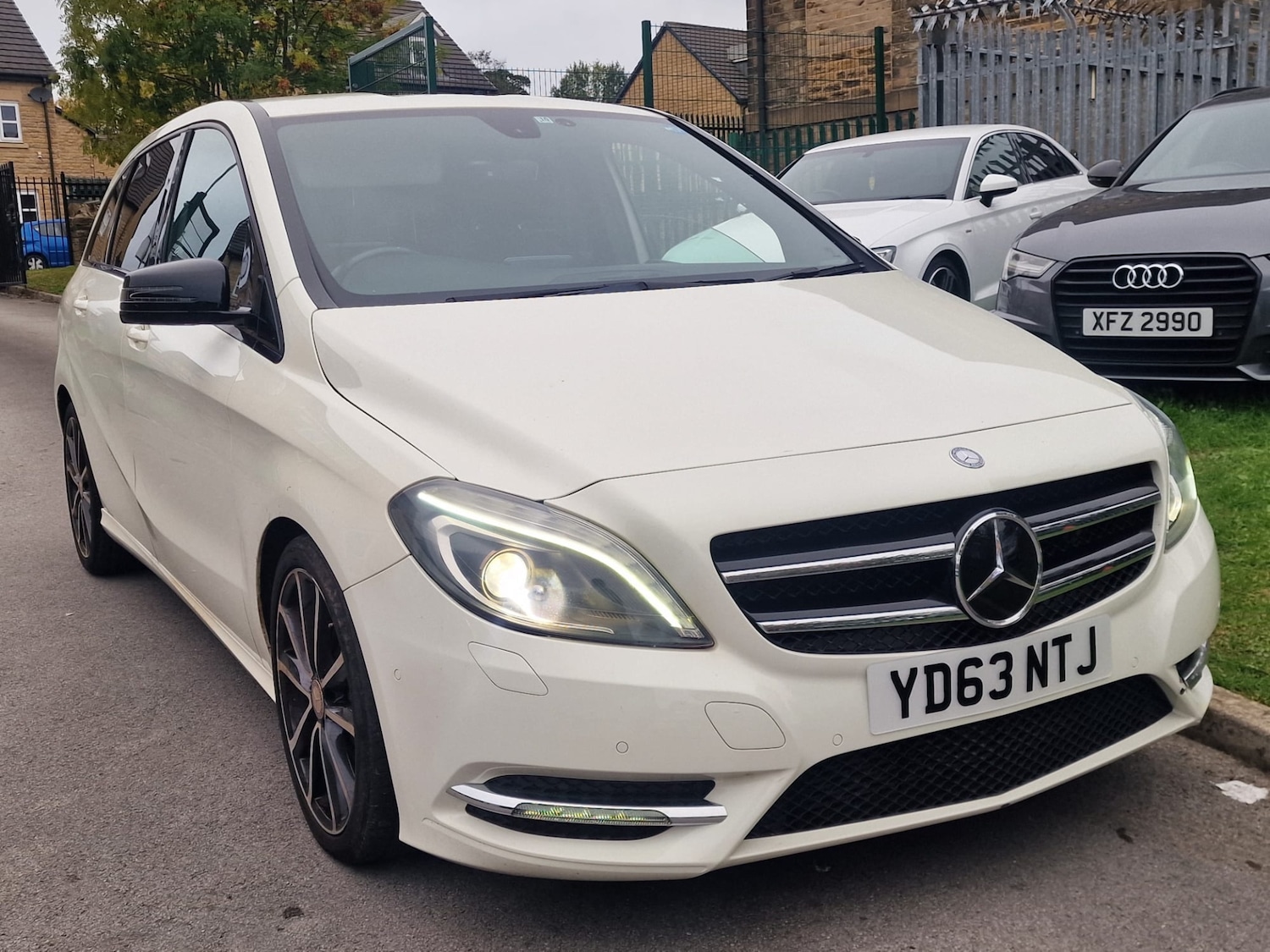 Used Mercedes-Benz B Class 2013 for sale - 74871786: Photo 35