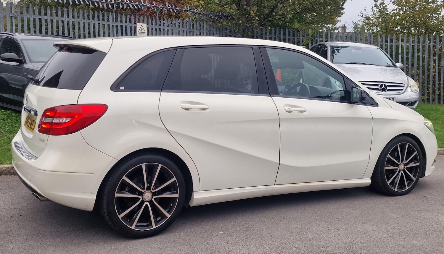 Used Mercedes-Benz B Class 2013 for sale - 74871786: Photo 41