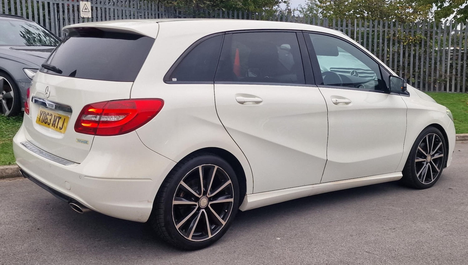 Used Mercedes-Benz B Class 2013 for sale - 74871786: Photo 42