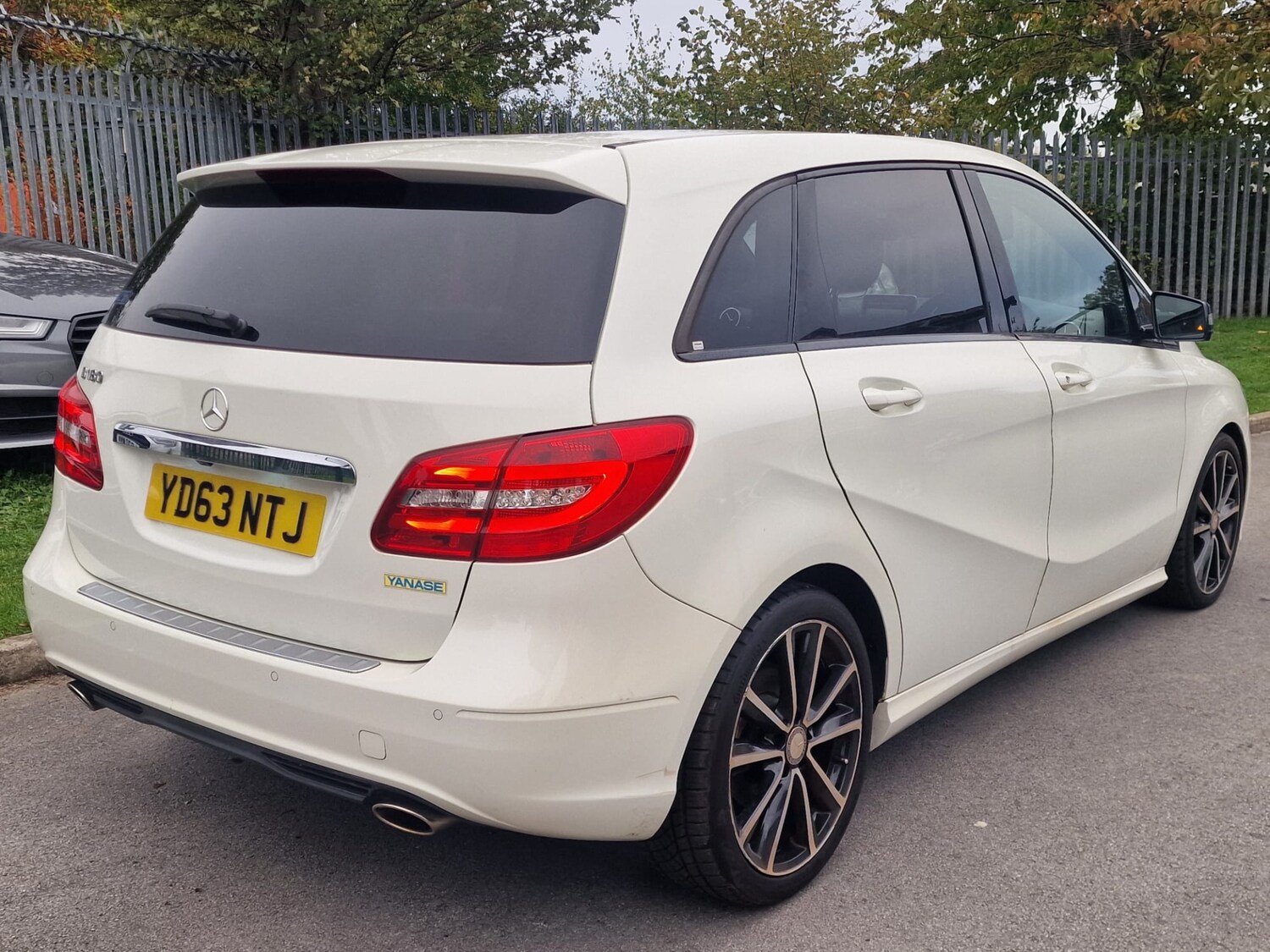 Used Mercedes-Benz B Class 2013 for sale - 74871786: Photo 43