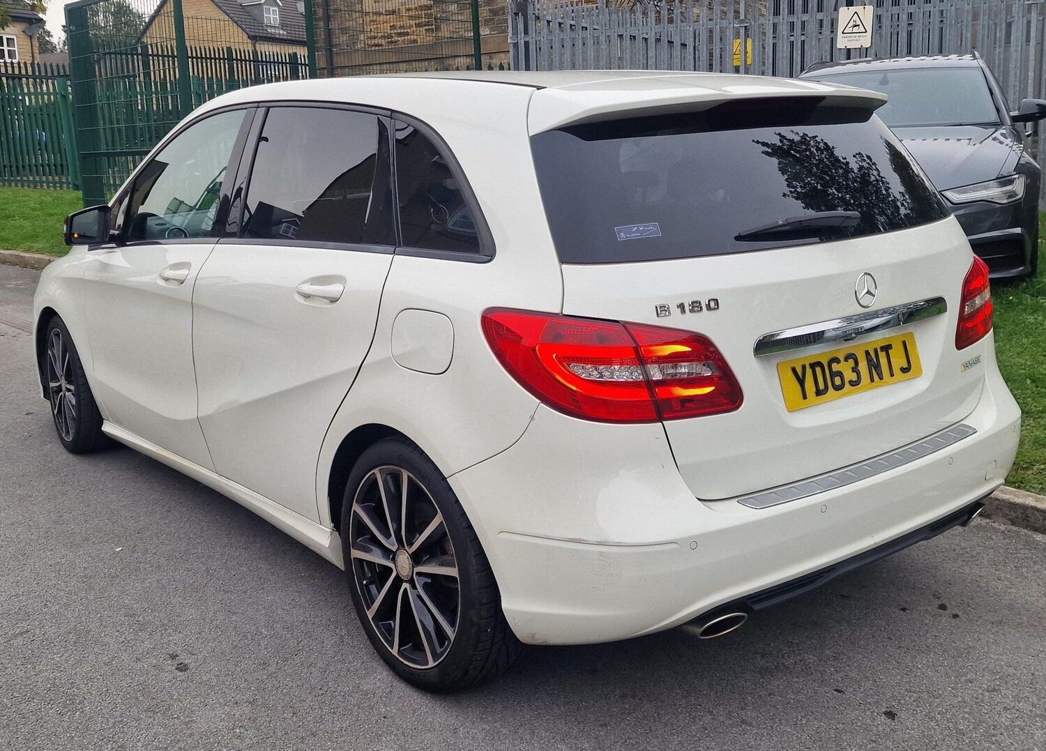 Used Mercedes-Benz B Class 2013 for sale - 74871786: Photo 50