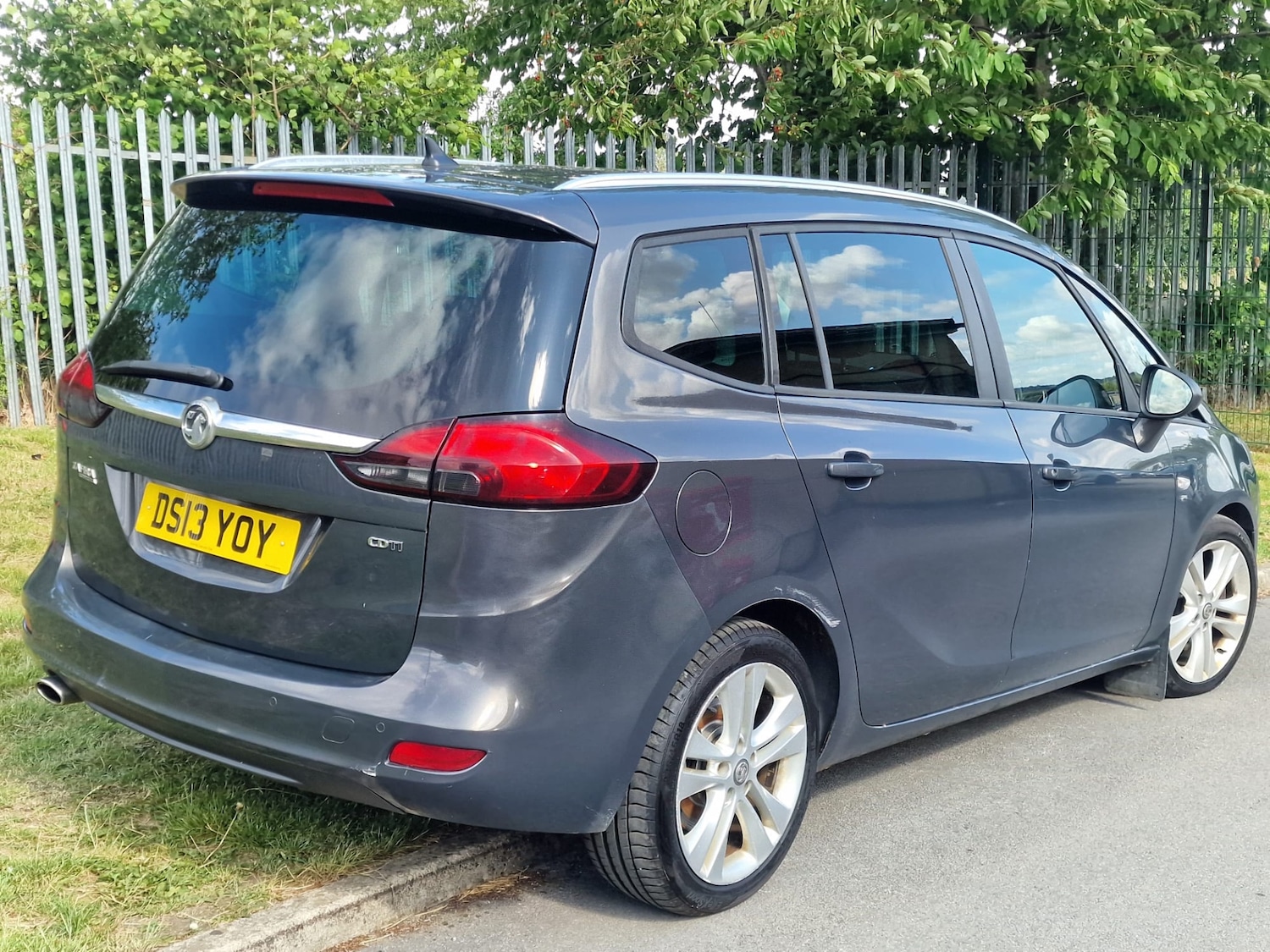 Used Vauxhall Zafira 2013 for sale - 77008375: Photo 19