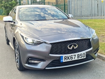 Used Infiniti Q30 2017 for sale - 75561828: Photo