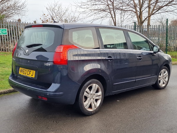 Used Peugeot 5008 2013 for sale - 74898579: Photo 14