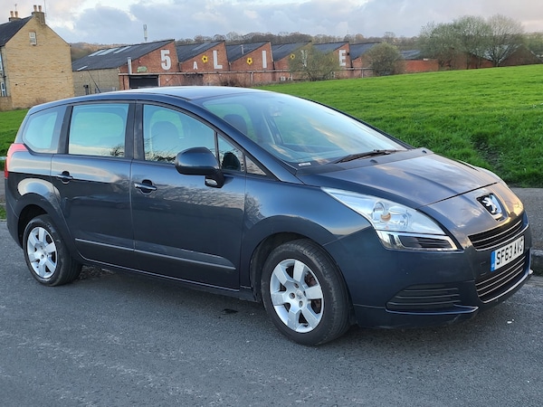 Used Peugeot 5008 2013 for sale - 74898579: Photo 40