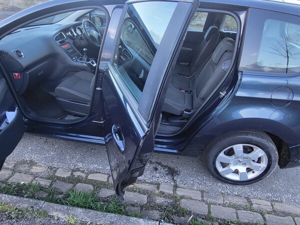 Used Peugeot 5008 2013 for sale - 74898579: Photo 51