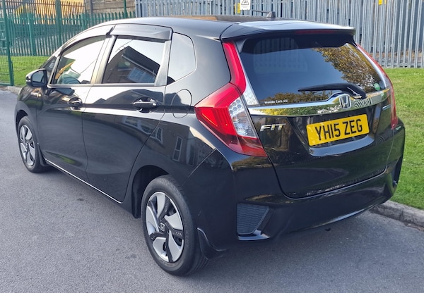 Used Honda Fit 2015 for sale - 75400437: Photo 9